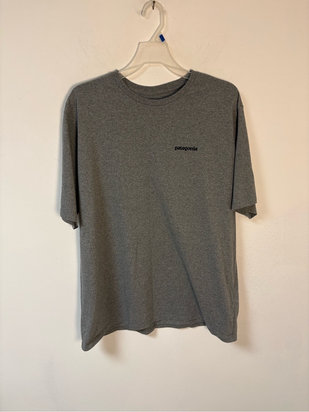 Patagonia Men's Classic Logo T‑Shirt in Gray XL